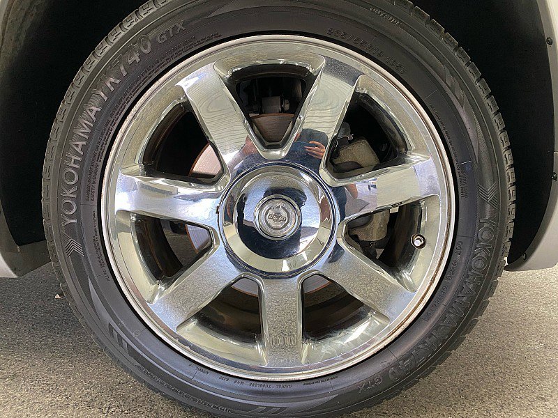 Used 2005 Chrysler Pacifica Limited image 25