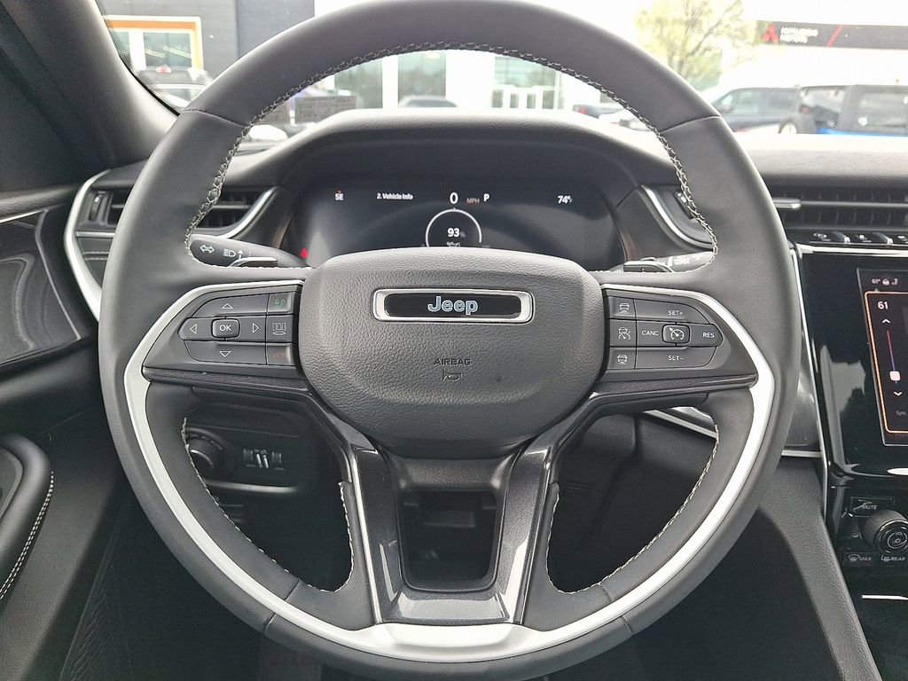 Used 2023 Jeep Grand Cherokee Altitude image 18