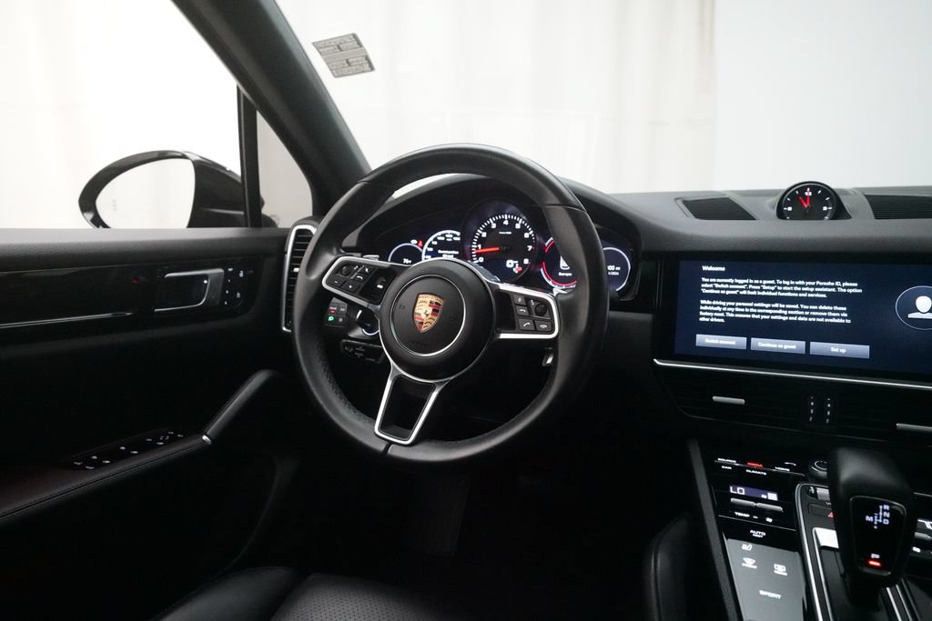 Certified 2022 Porsche Cayenne AWD/4WD image 17