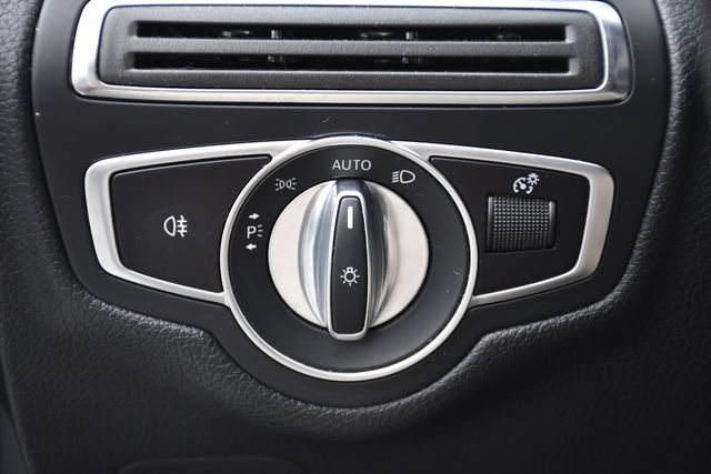 Used 2020 Mercedes-Benz C 300 Sedan image 20