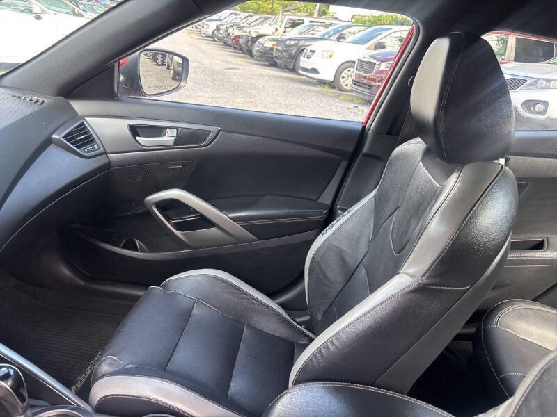 Used 2016 Hyundai Veloster Turbo FWD image 10