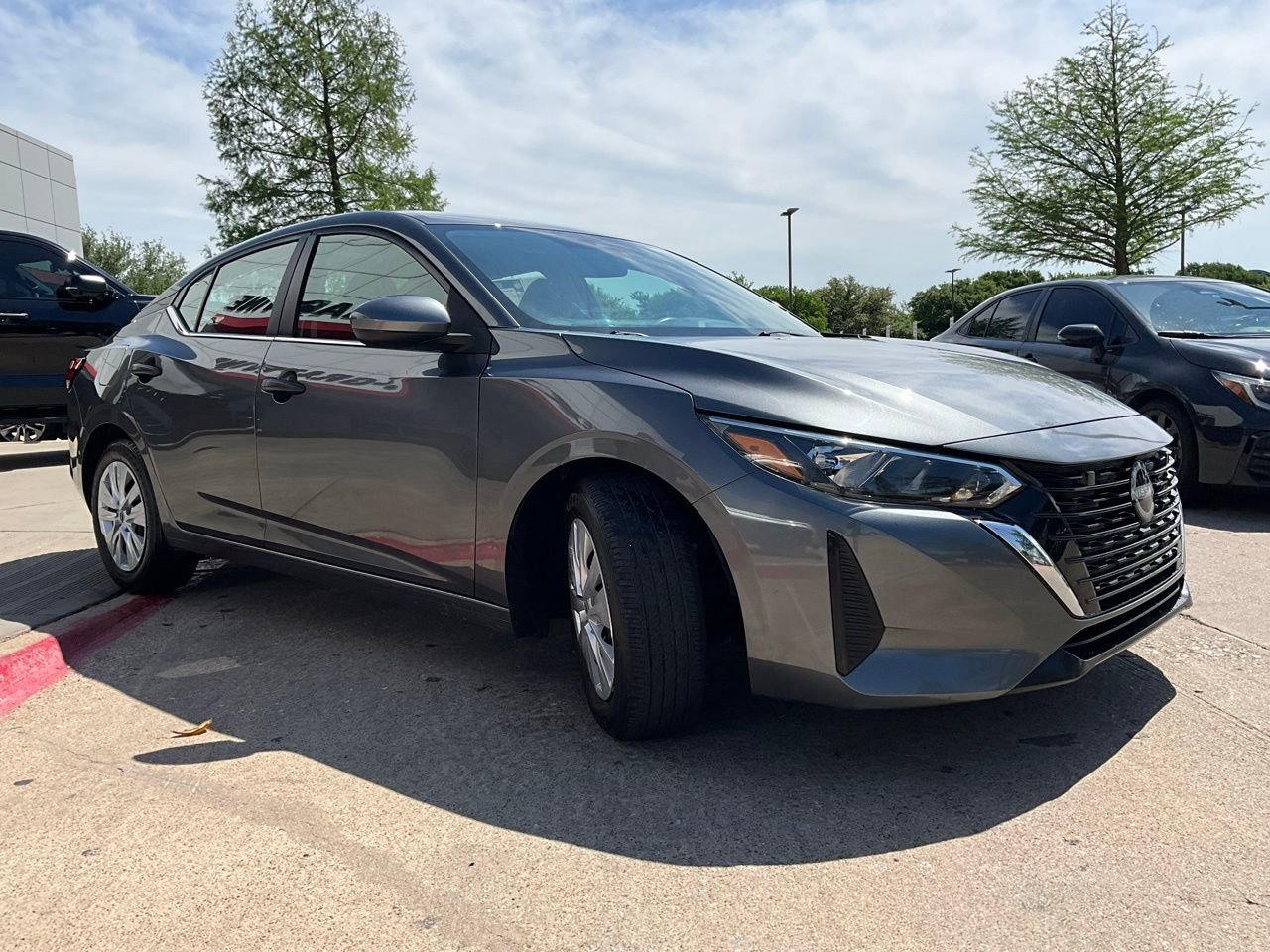 Used 2025 Nissan Sentra S image 4