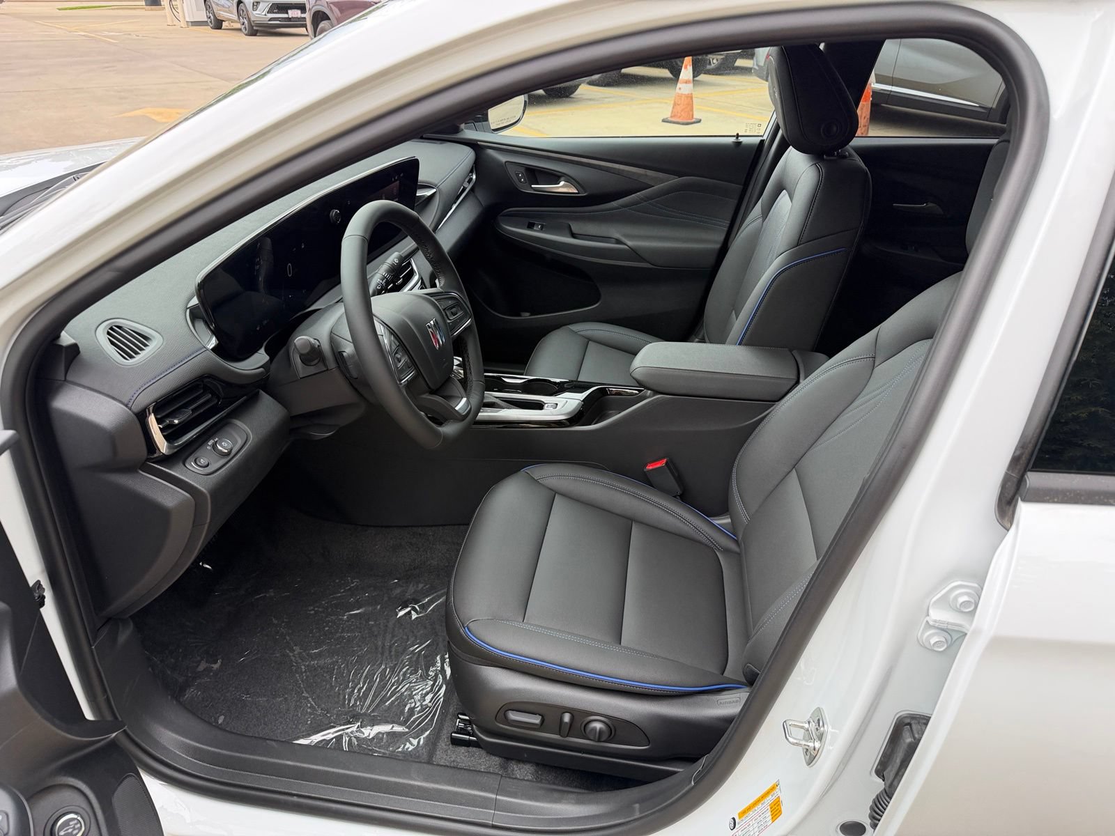 New 2026 Buick Envista Sport Touring w/ Convenience I Package FWD image 4