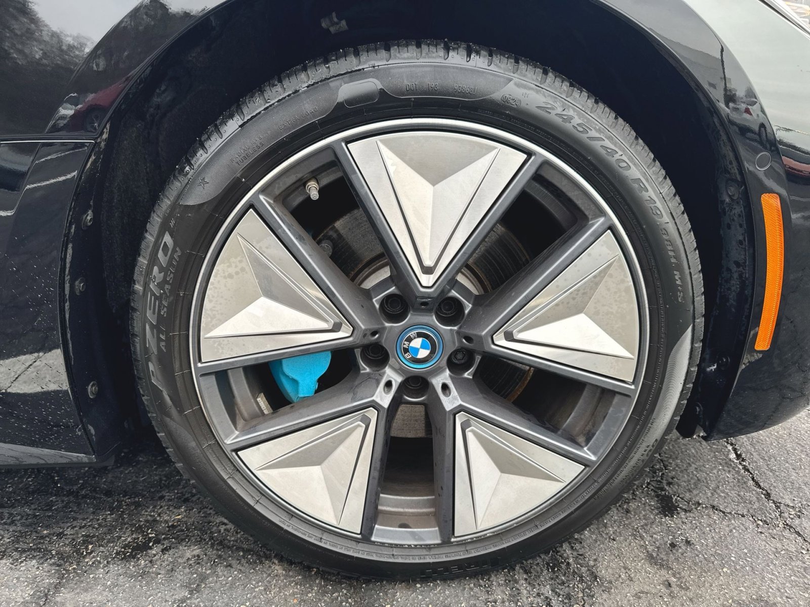 Used 2024 BMW i4 eDrive35 w/ Premium Package image 2