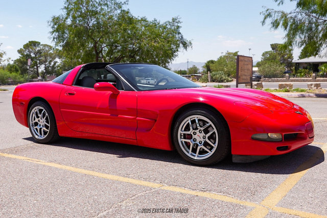 Used 1999 Chevrolet Corvette Coupe w/ Memory Pkg RWD image 12