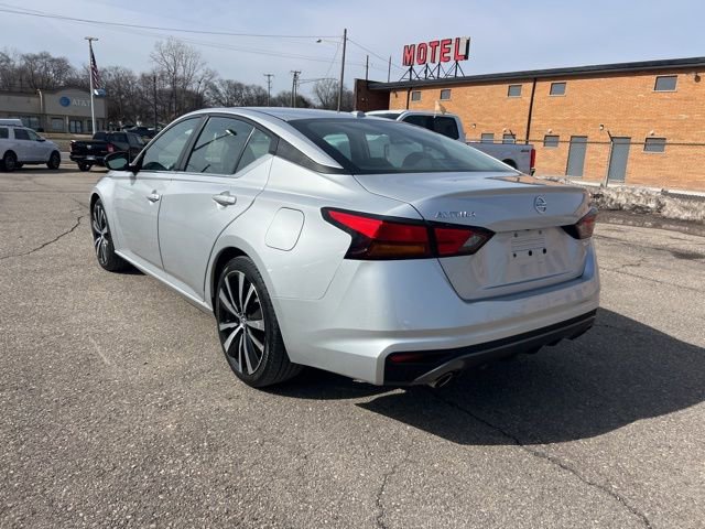 Used 2019 Nissan Altima 2.5 SR FWD image 6