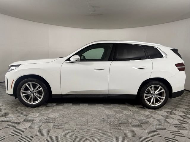 Used 2025 BMW X3 xDrive30i w/ Premium Package AWD/4WD image 3