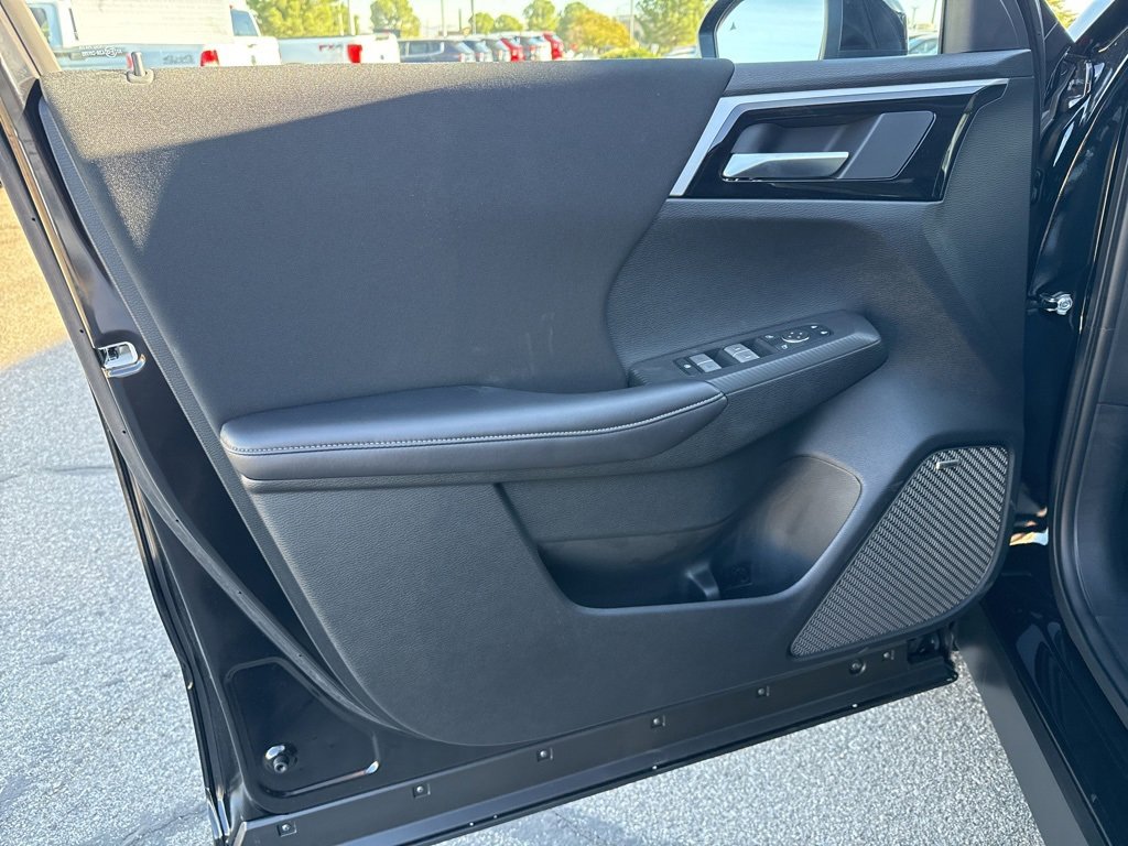 New 2025 Mitsubishi Outlander ES image 30