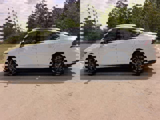 Certified 2023 Honda Accord EX image 4