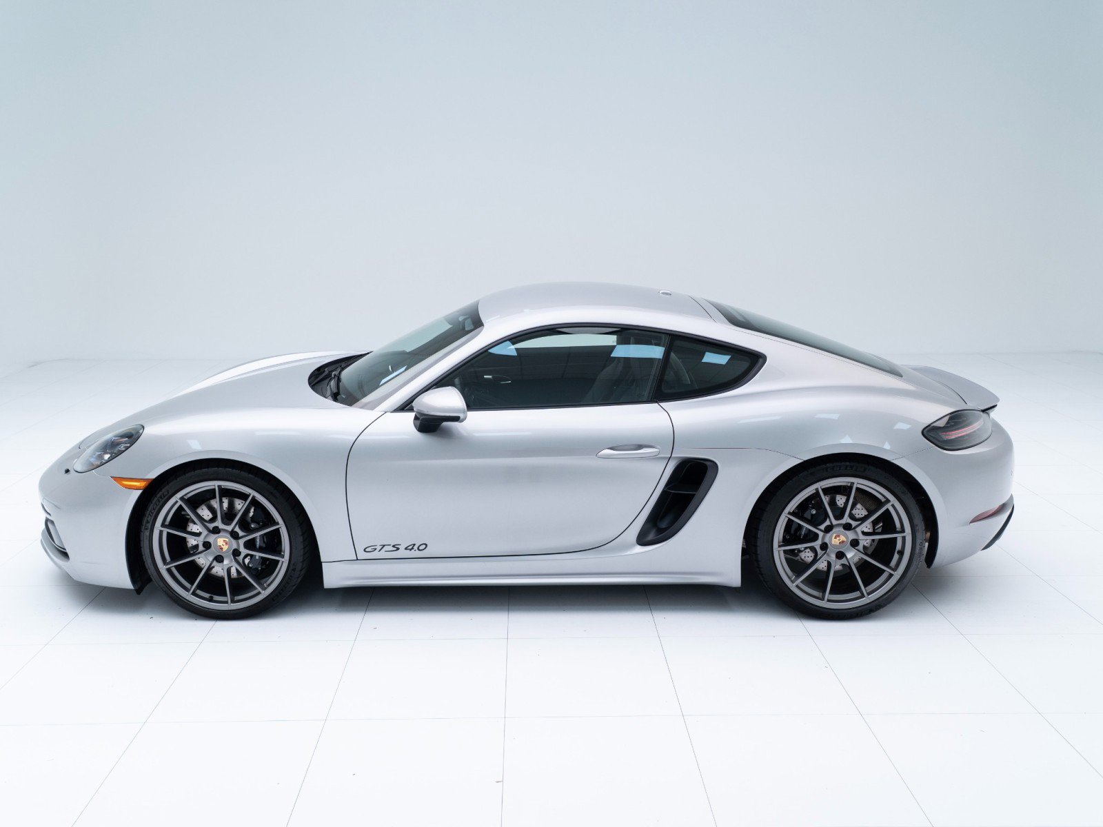 Certified 2025 Porsche 718 Cayman GTS RWD image 2