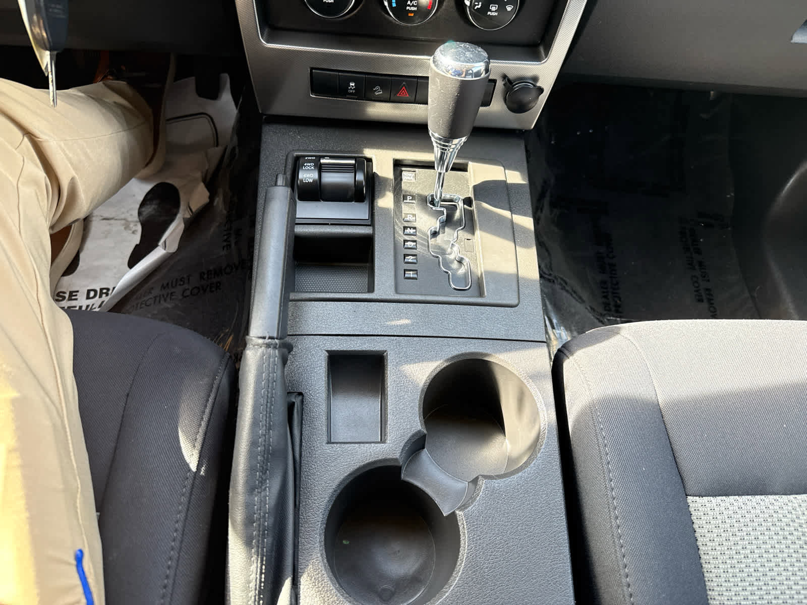 Used 2010 Jeep Liberty Sport w/ Popular Equipment Group AWD/4WD image 20