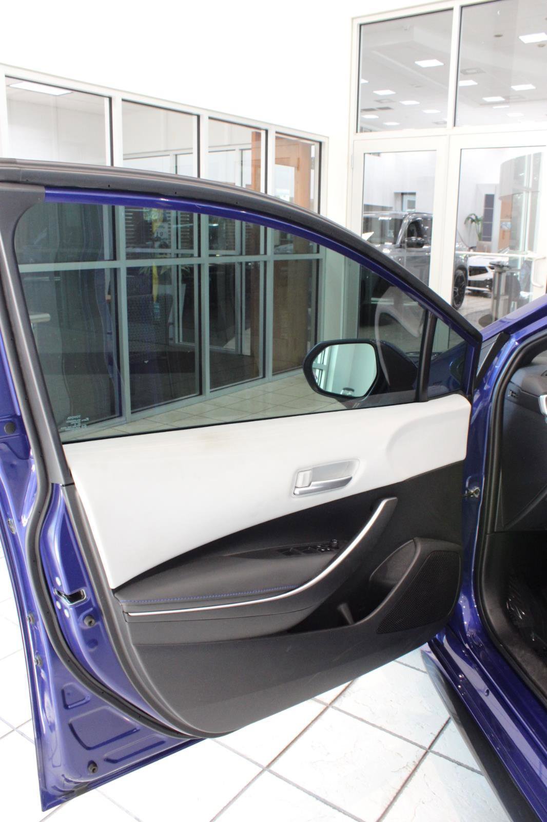 Used 2022 Toyota Corolla SE image 23