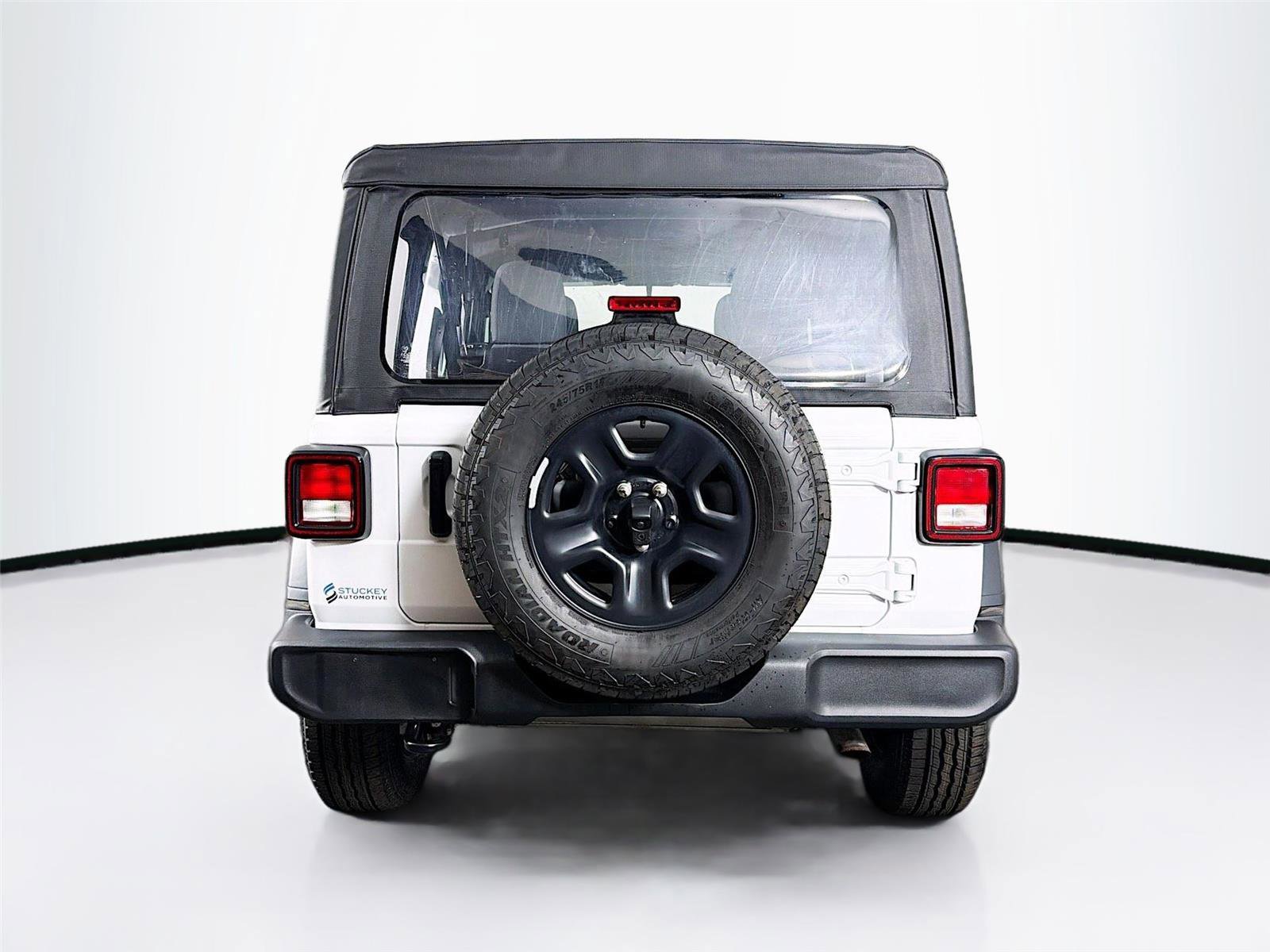 Used 2025 Jeep Wrangler Sport image 6