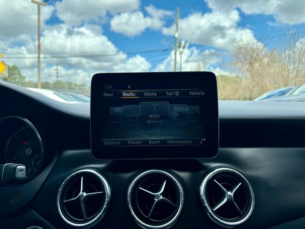 Used 2017 Mercedes-Benz CLA 250 4MATIC image 20