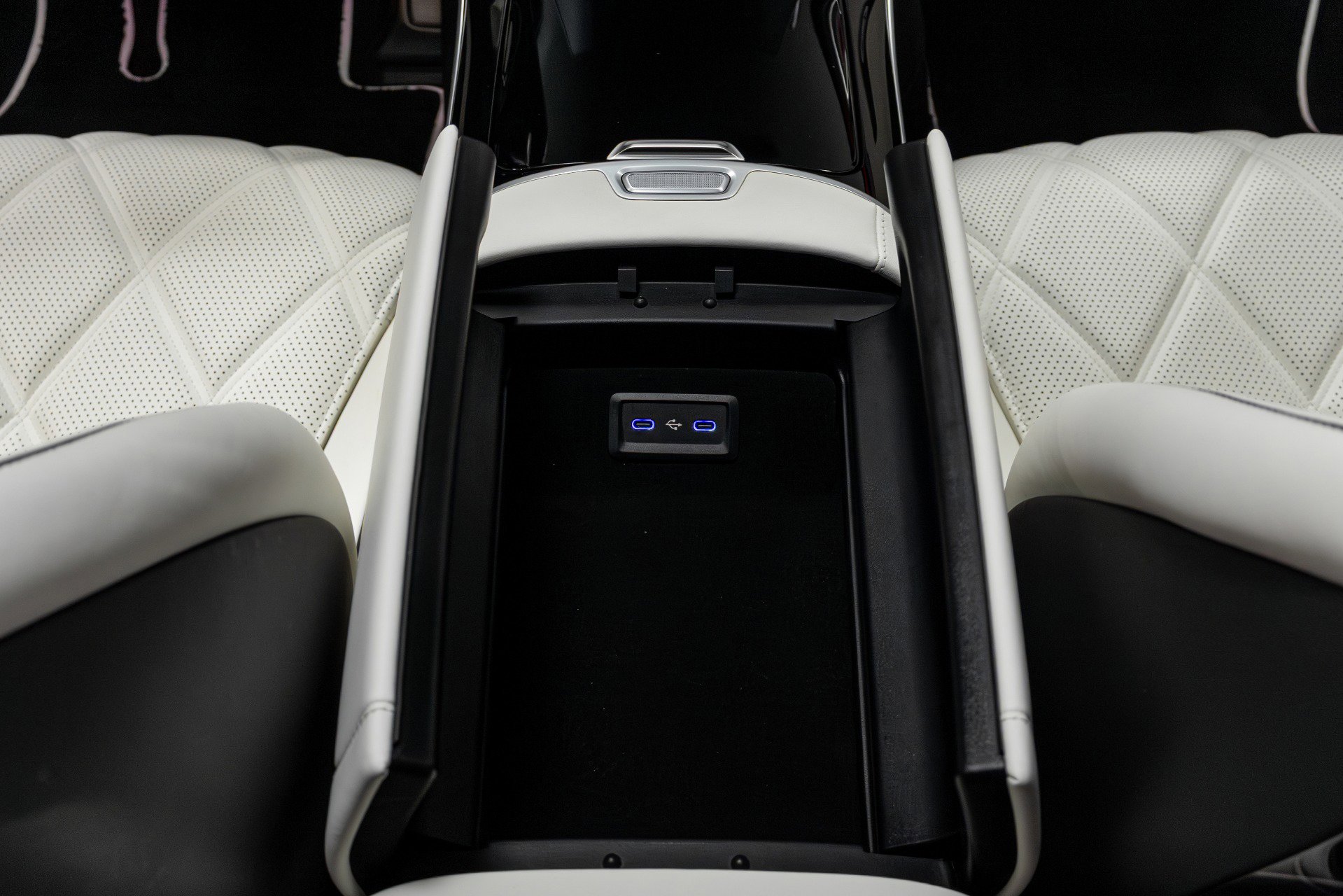 Used 2024 Mercedes-Benz Maybach S 680 4MATIC image 31