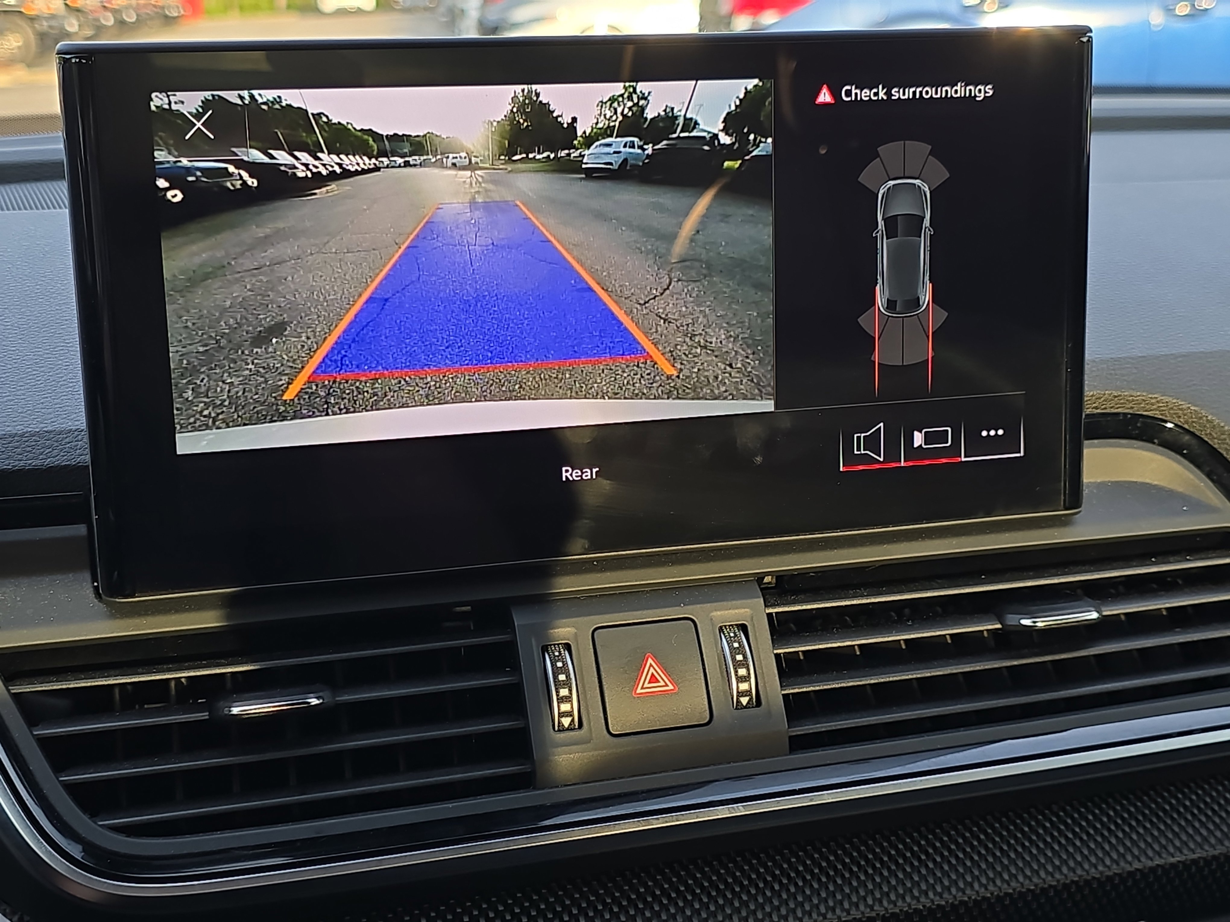 Used 2022 Audi SQ5 Premium image 24