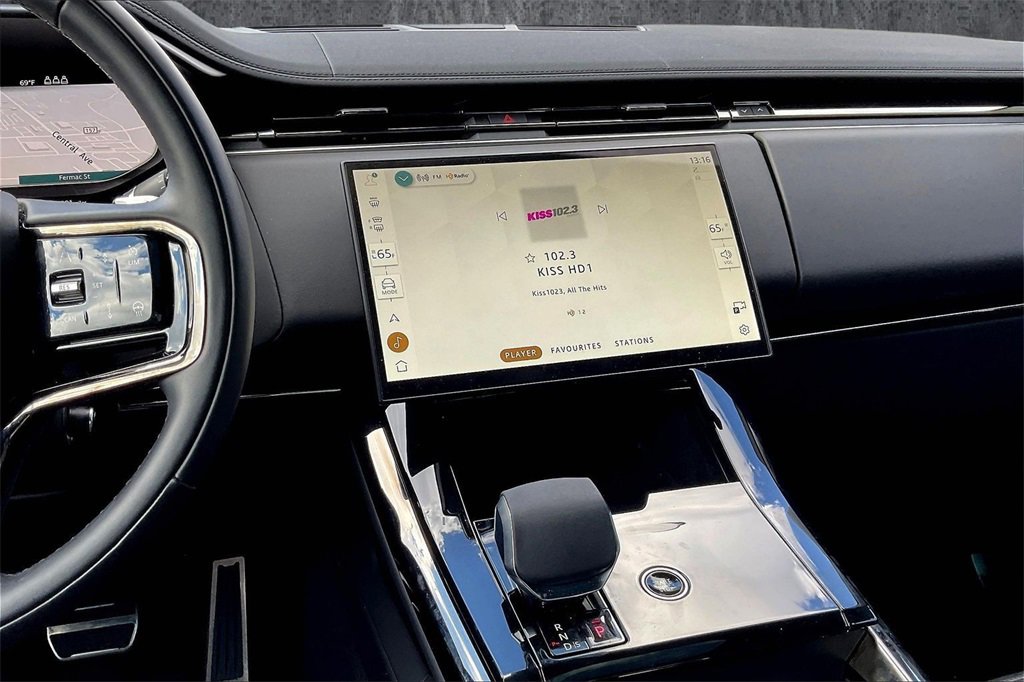 Used 2025 Land Rover Range Rover Sport Dynamic SE image 9