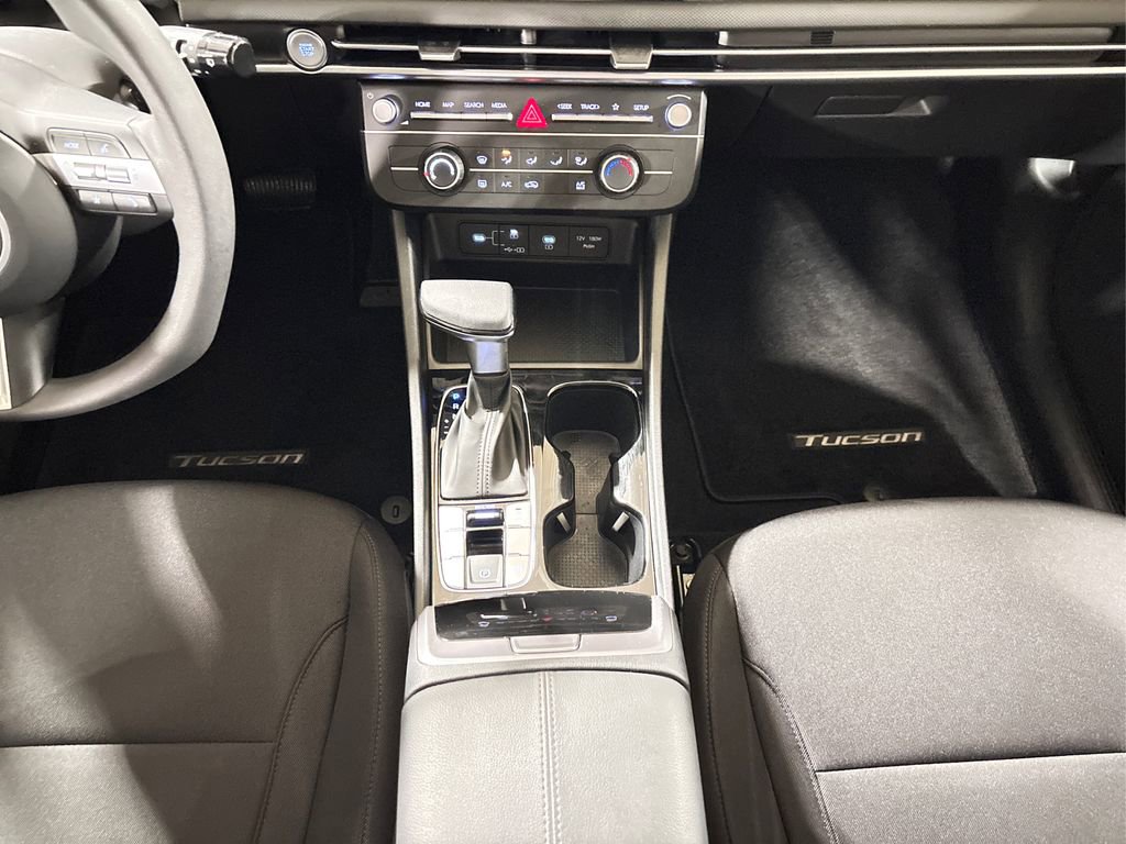 Used 2025 Hyundai Tucson SE image 21