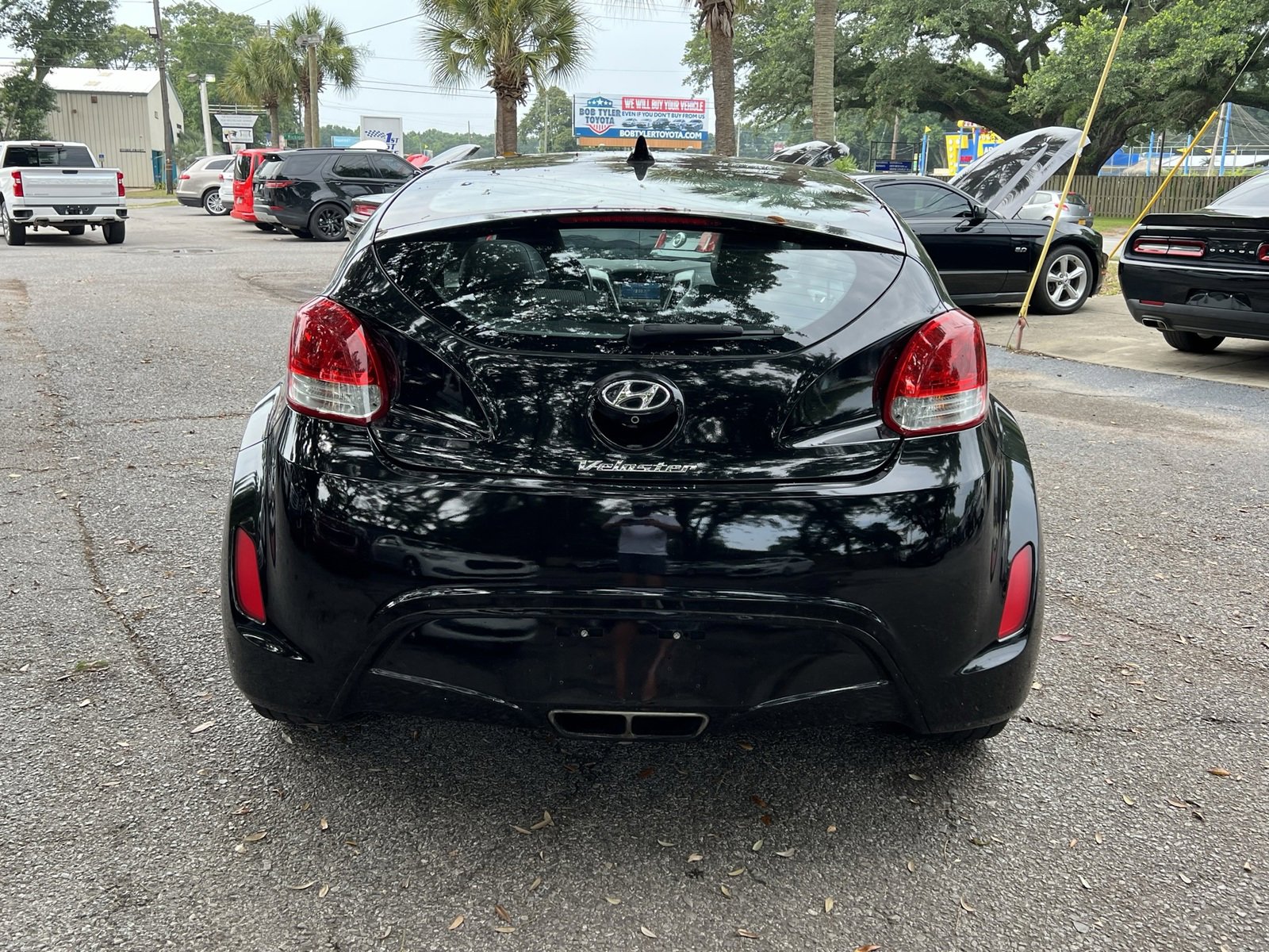 Used 2016 Hyundai Veloster w/ Option Group 02 image 4