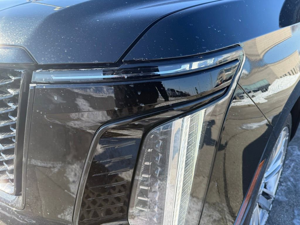 Used 2025 Cadillac Escalade ESV Sport Platinum image 9