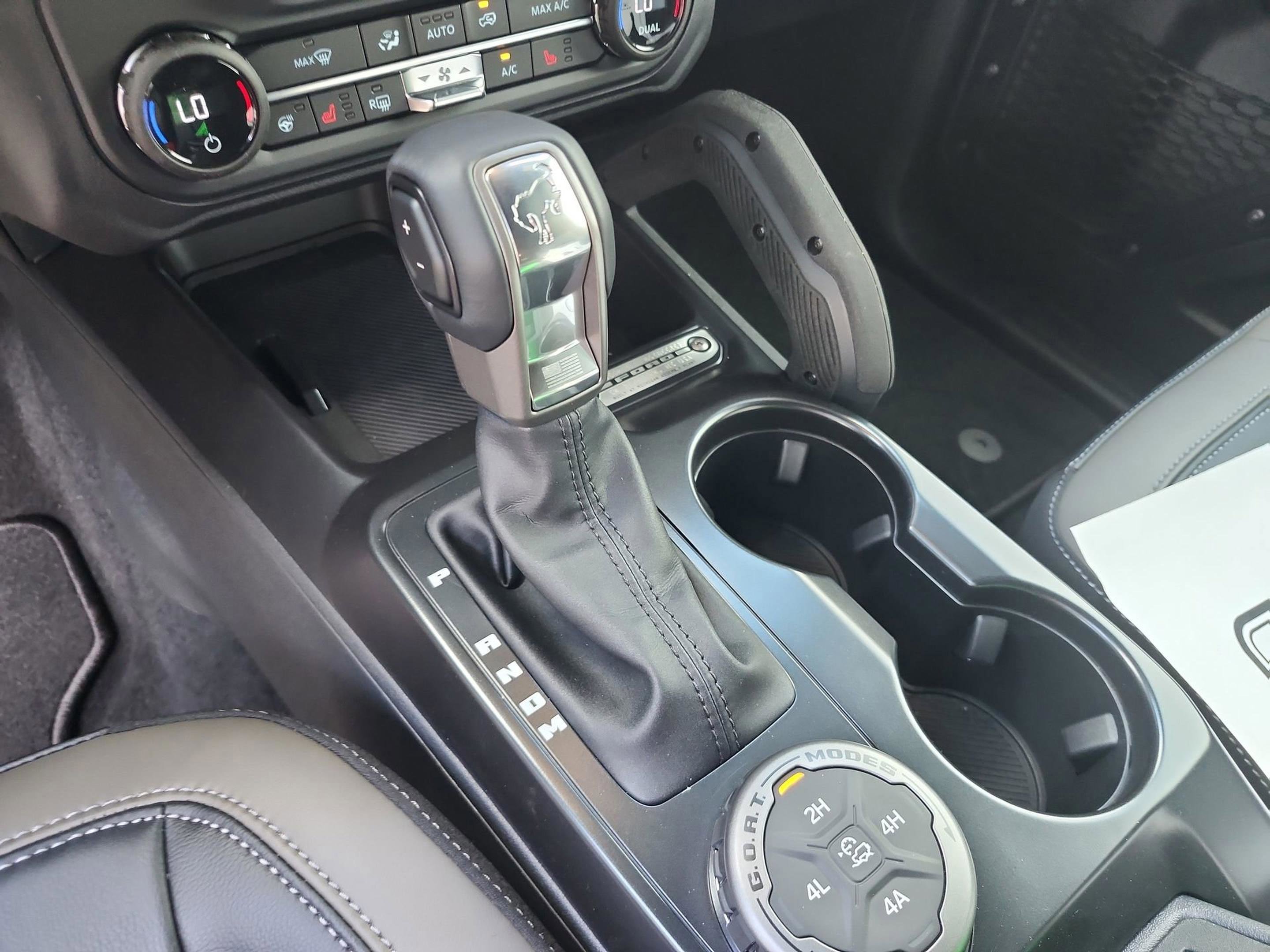 New 2025 Ford Bronco Outer Banks w/ Sasquatch Package image 14