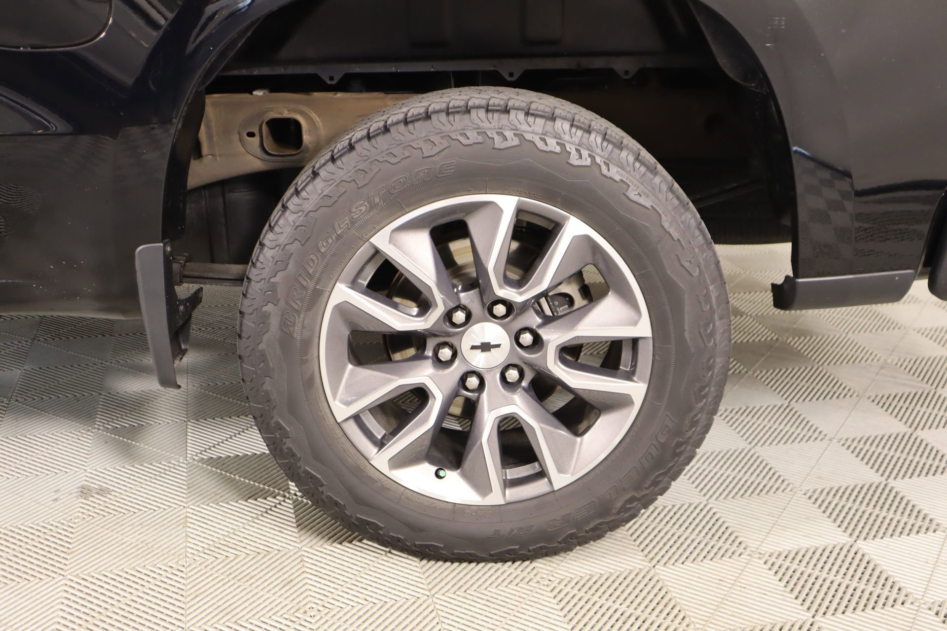 Used 2020 Chevrolet Silverado 1500 RST w/ RST Value Package image 17