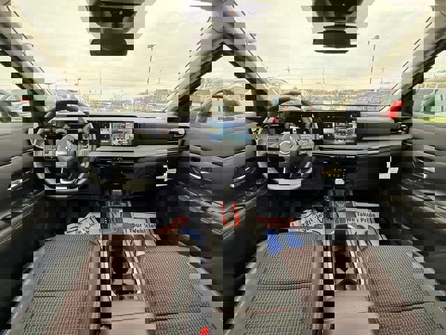 New 2025 Nissan Kicks SR image 19