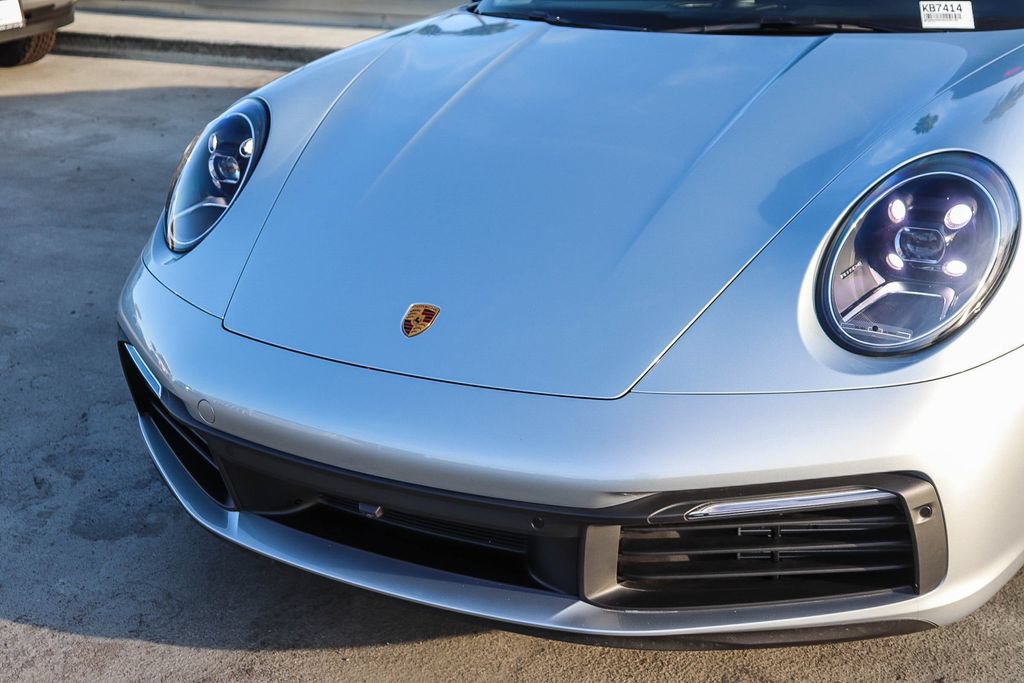 Used 2022 Porsche 911 Carrera RWD image 5