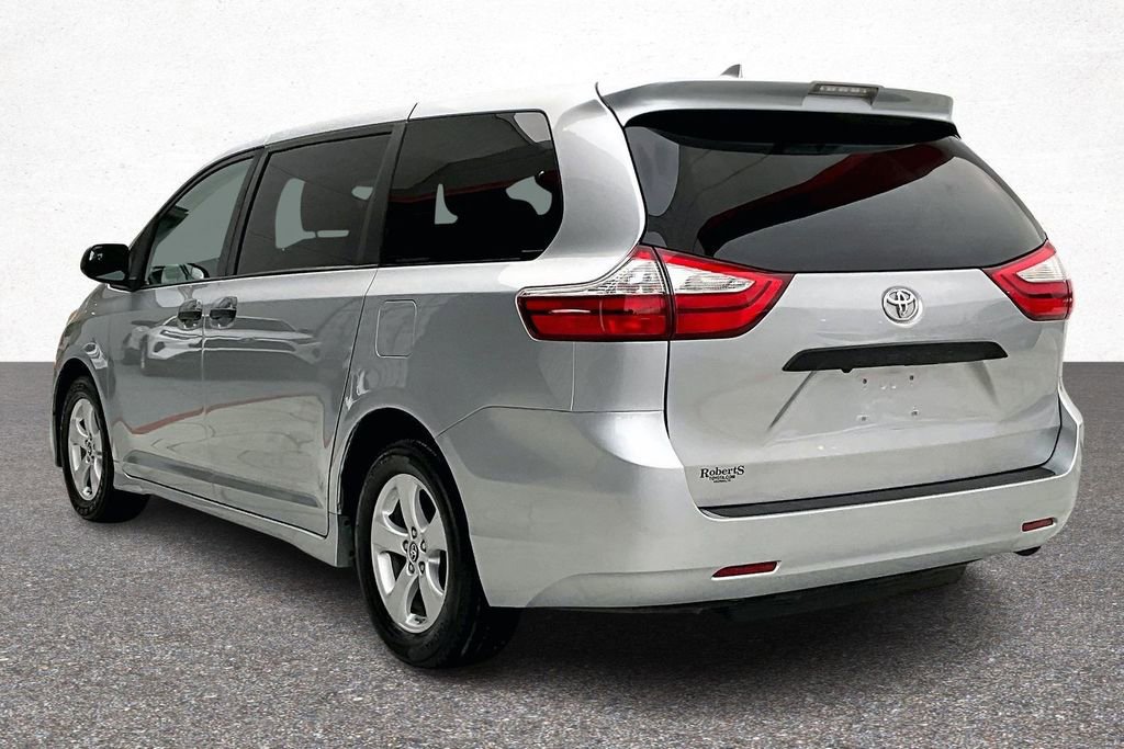 Used 2019 Toyota Sienna L image 5