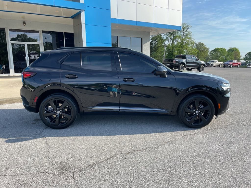 Used 2022 Buick Envision Essence w/ Sport Touring Package image 9