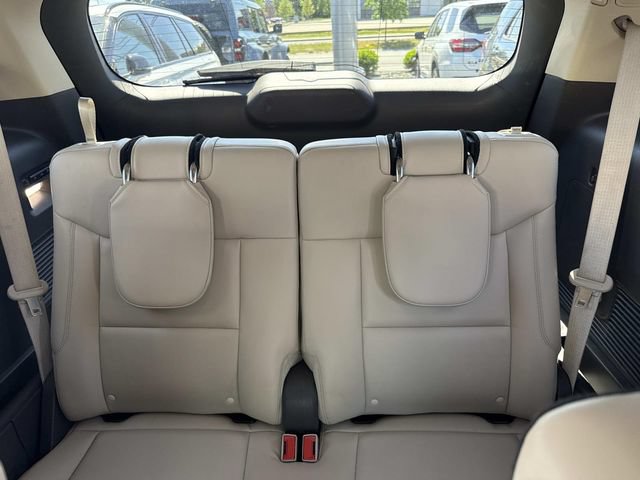 Used 2020 Ford Explorer Platinum w/ Premium Technology Package AWD/4WD image 19