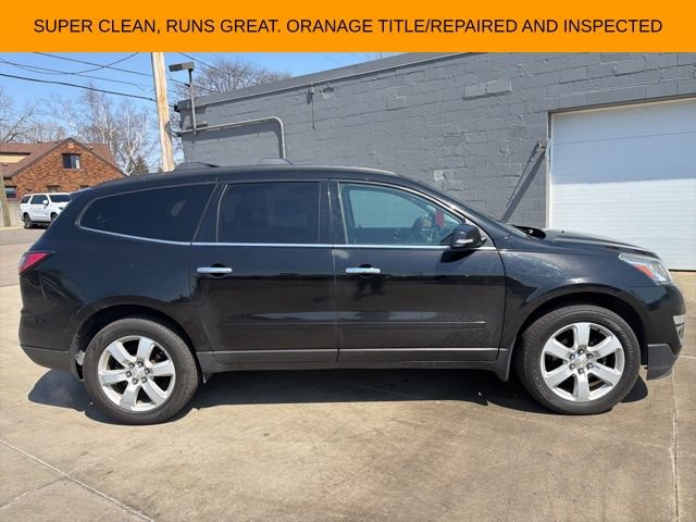 Used 2017 Chevrolet Traverse LT w/ Style and Technology Package FWD image 9