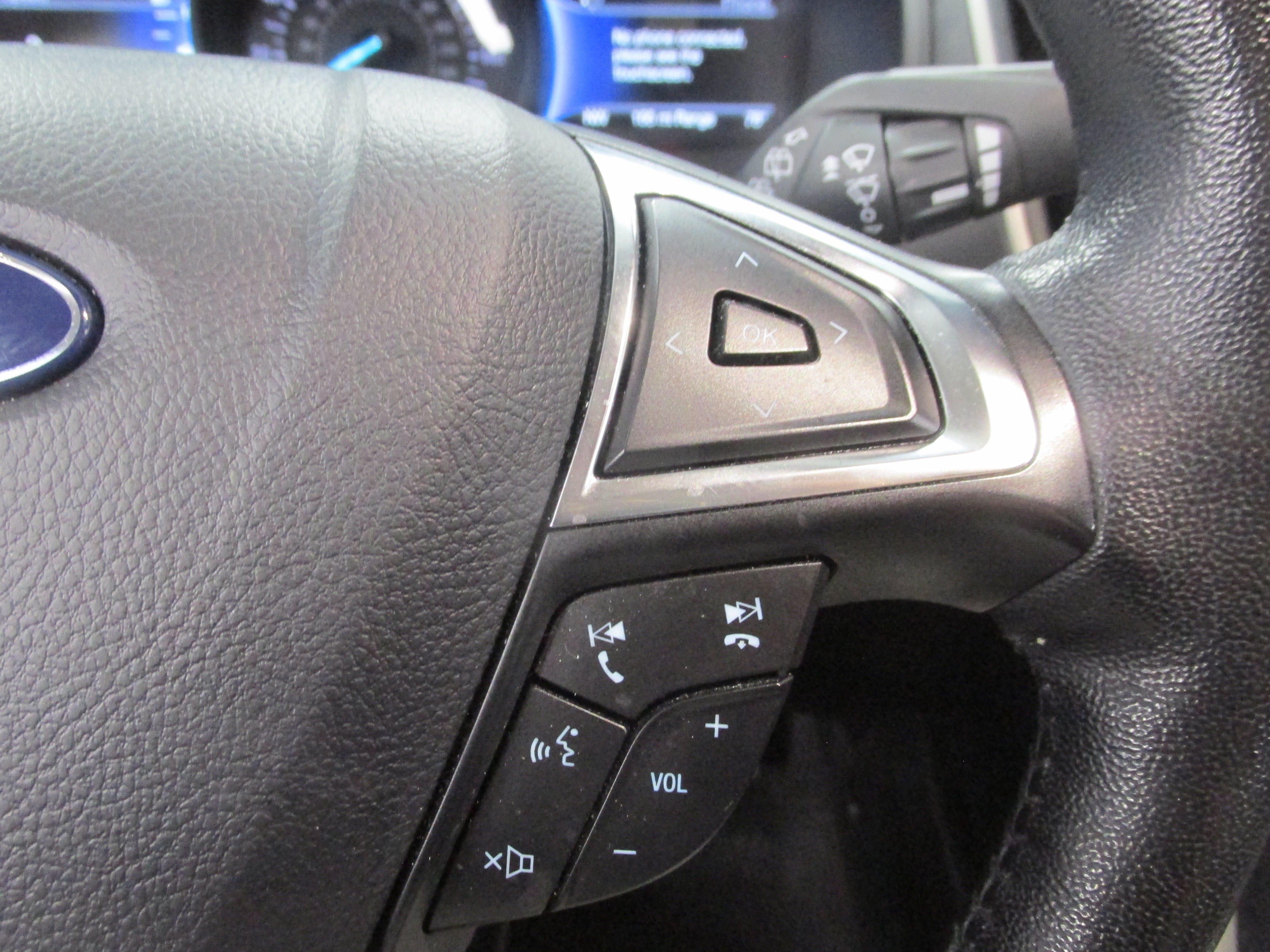 Used 2024 Ford Edge SEL AWD/4WD image 33