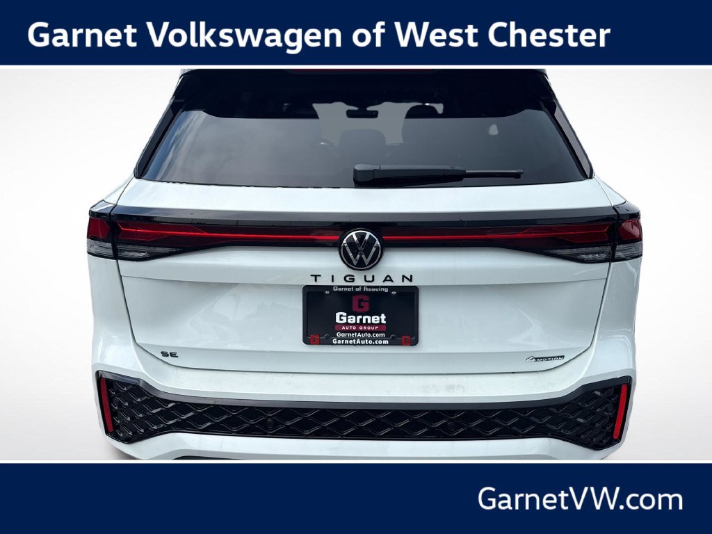 New 2026 Volkswagen Tiguan SE R-Line AWD/4WD image 4