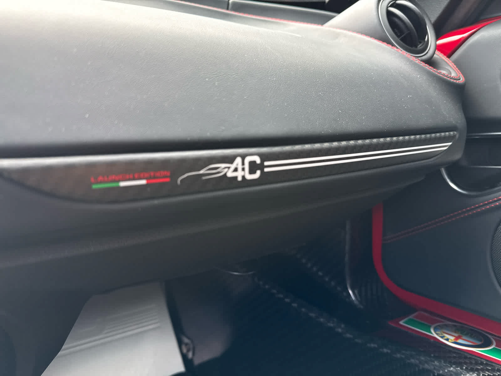 Used 2015 Alfa Romeo 4C Launch Edition w/ Convenience Group RWD image 20