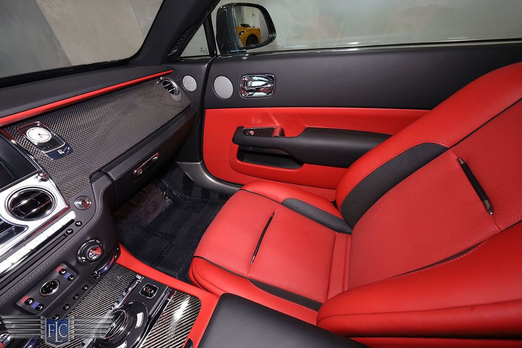 Used 2019 Rolls-Royce Wraith RWD image 28