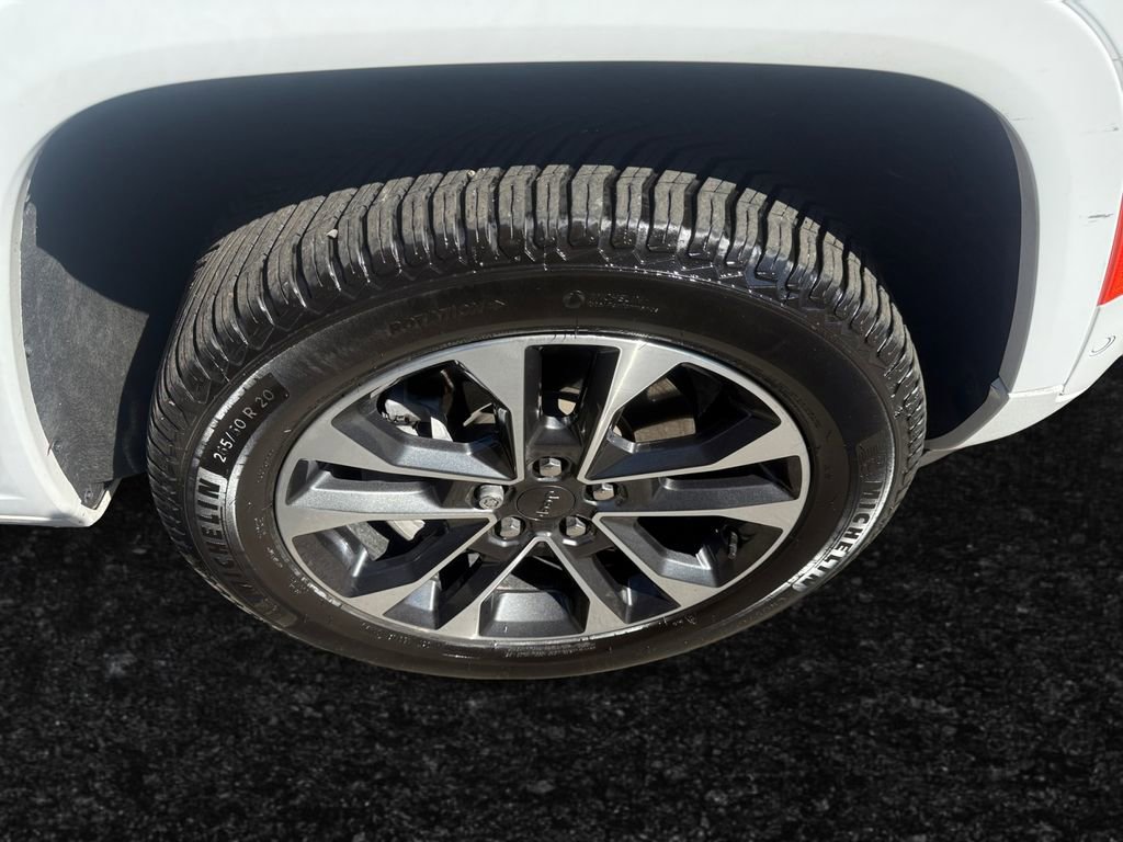 Used 2023 Jeep Grand Cherokee L Overland image 23