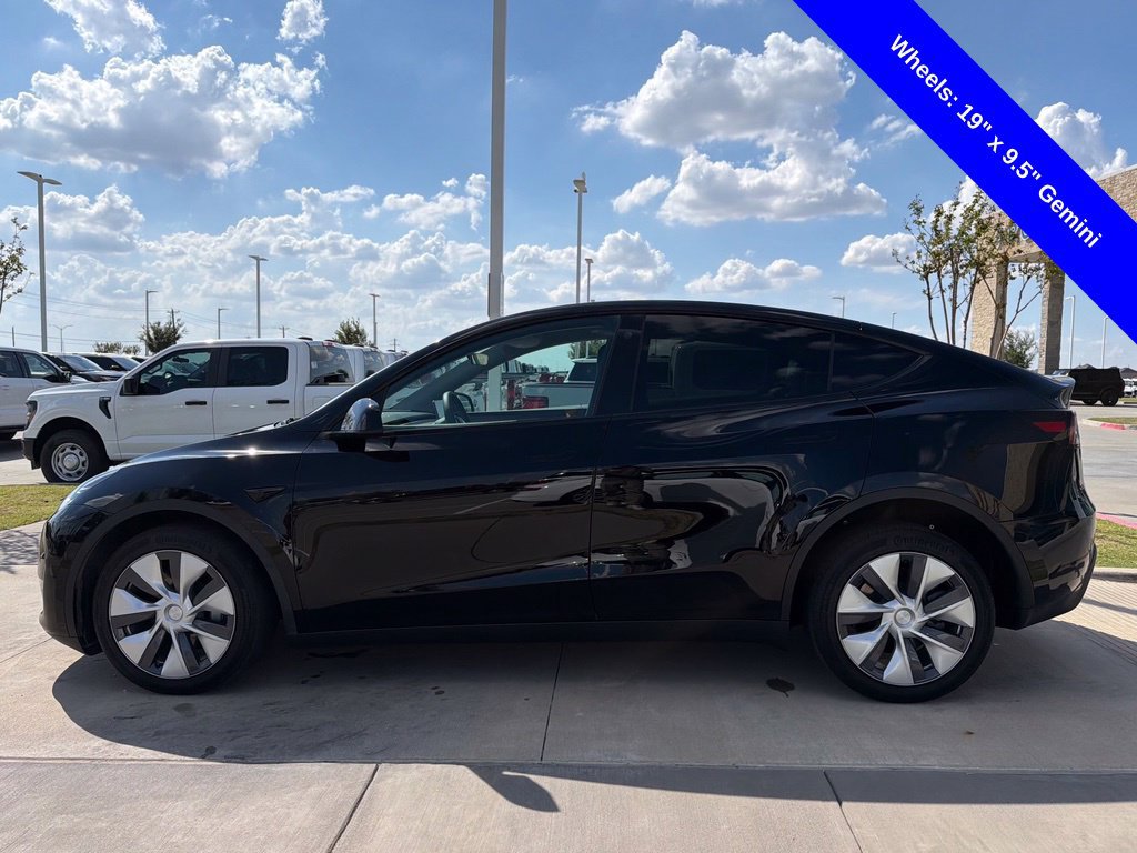 Used 2023 Tesla Model Y Long Range AWD/4WD image 9