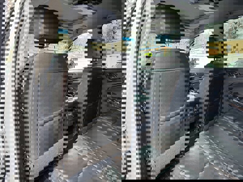 Used 2020 Chevrolet Tahoe LT image 34