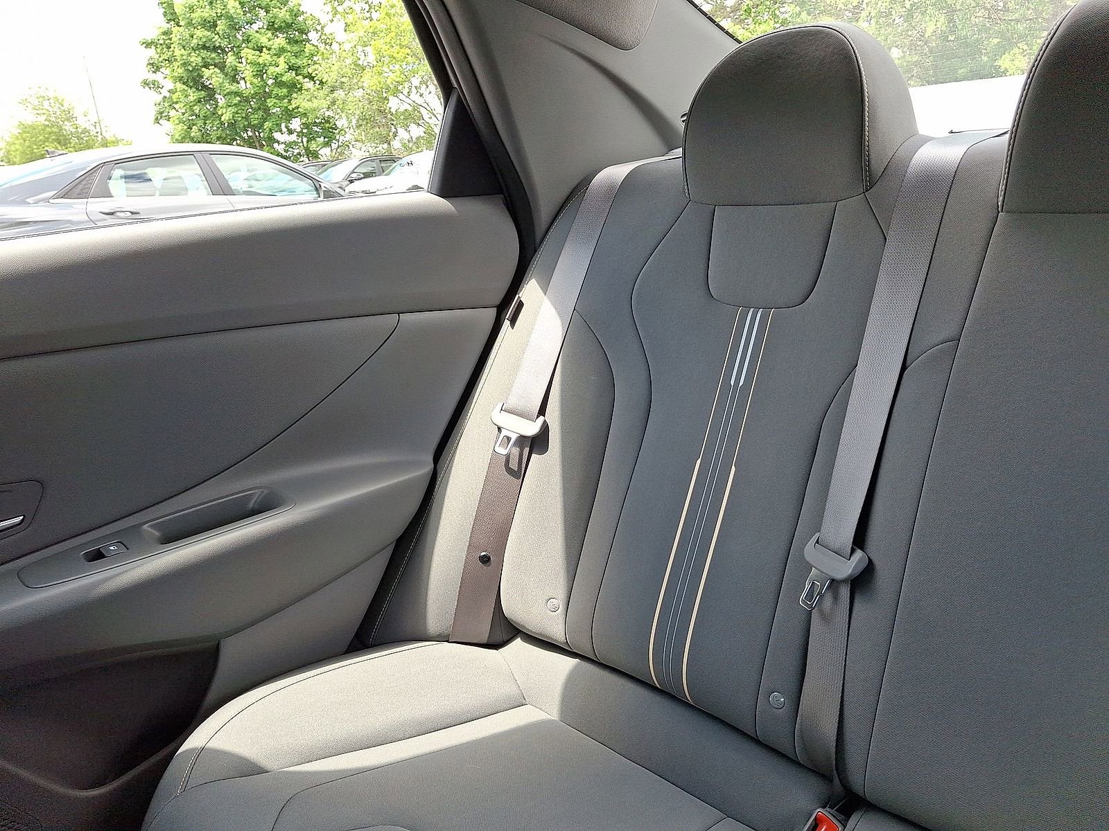 Used 2025 Hyundai Elantra Sport FWD image 12