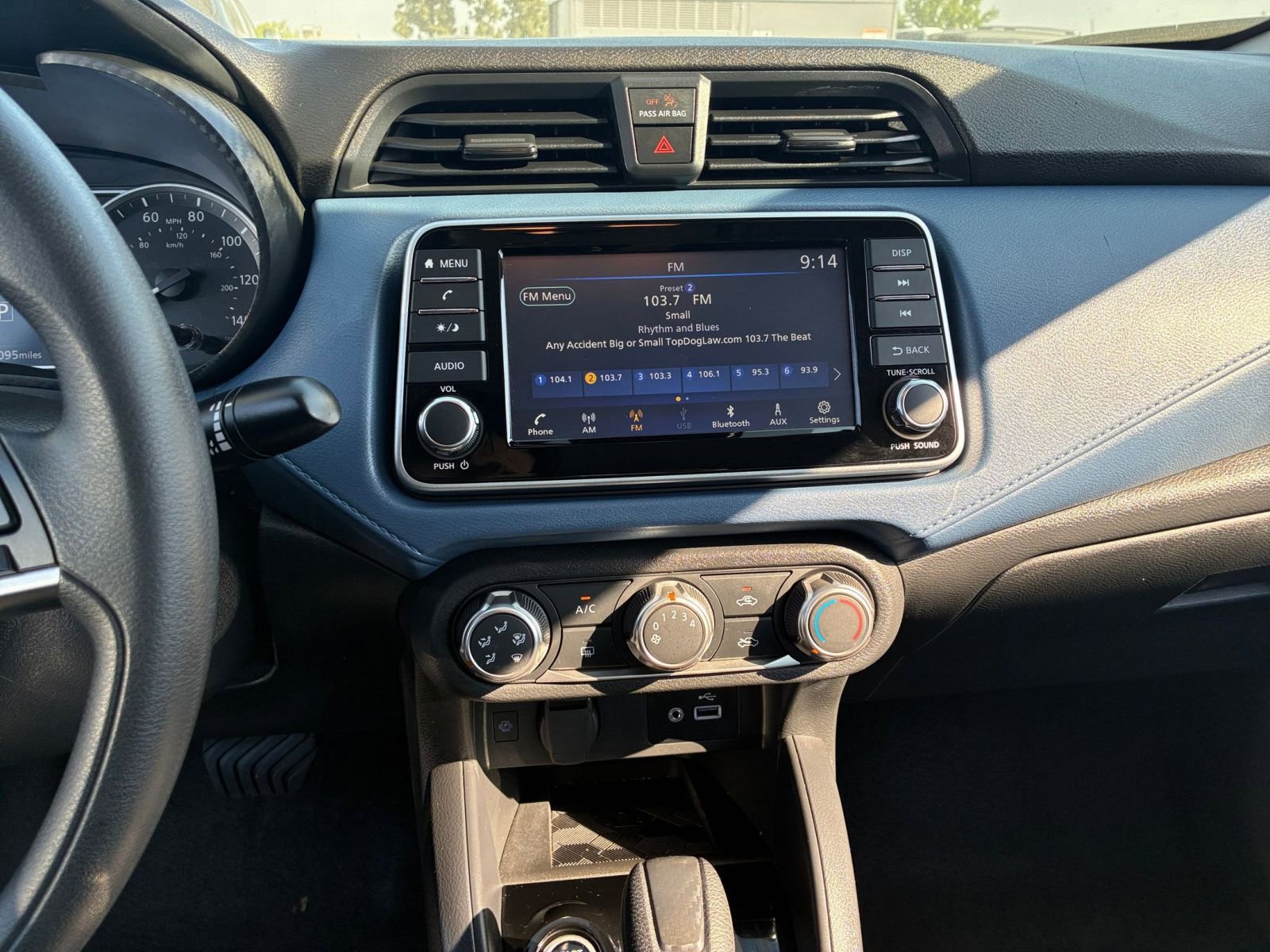 Used 2025 Nissan Versa SV image 17