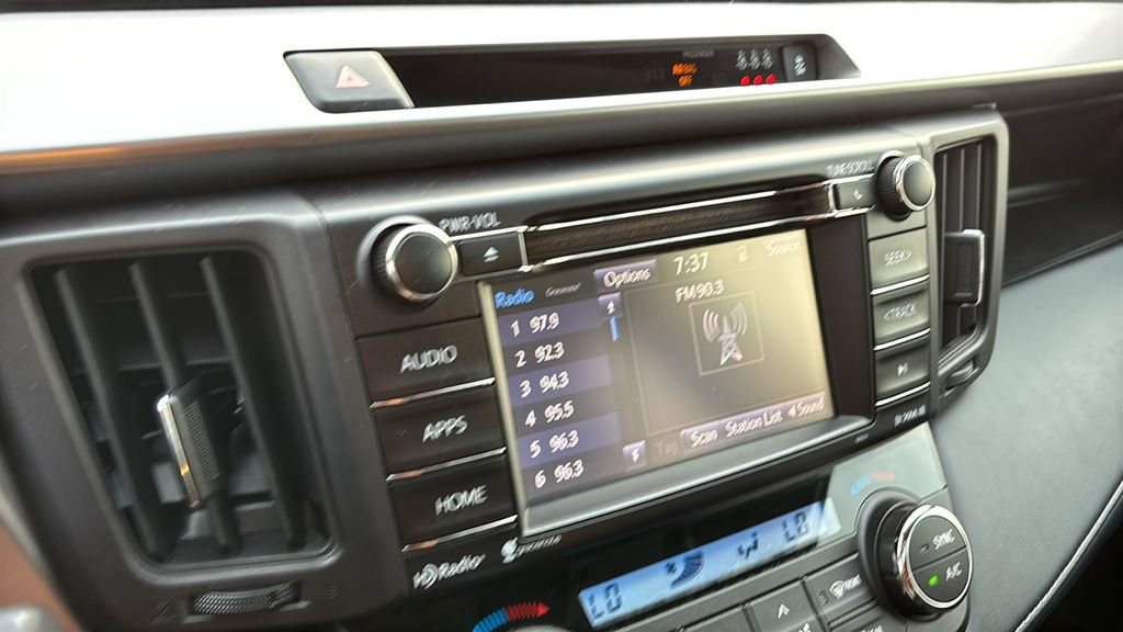 Used 2018 Toyota RAV4 XLE AWD/4WD image 20