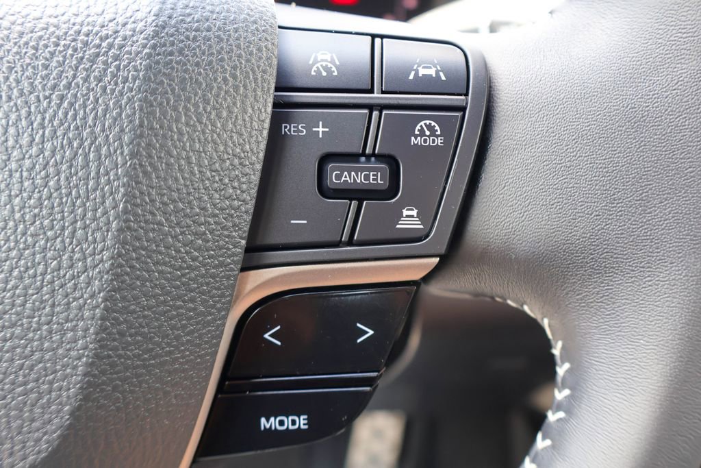 Used 2026 Toyota Camry SE w/ Convenience Package FWD image 14