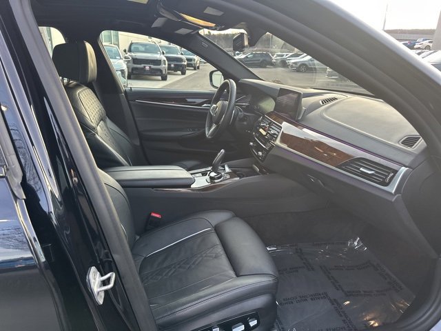 Used 2019 BMW M550i xDrive image 18