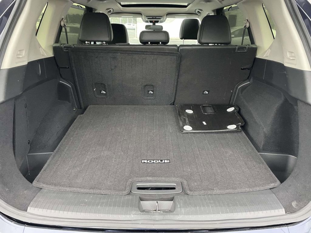 Used 2025 Nissan Rogue SV w/ SV Premium Package image 50