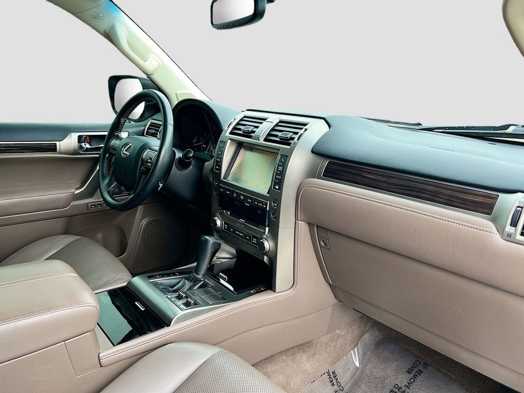 Used 2016 Lexus GX 460 w/ Comfort Package image 29