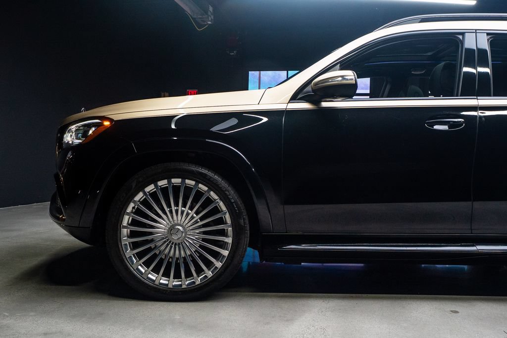 Used 2023 Mercedes-Benz Maybach GLS 600 4MATIC image 29