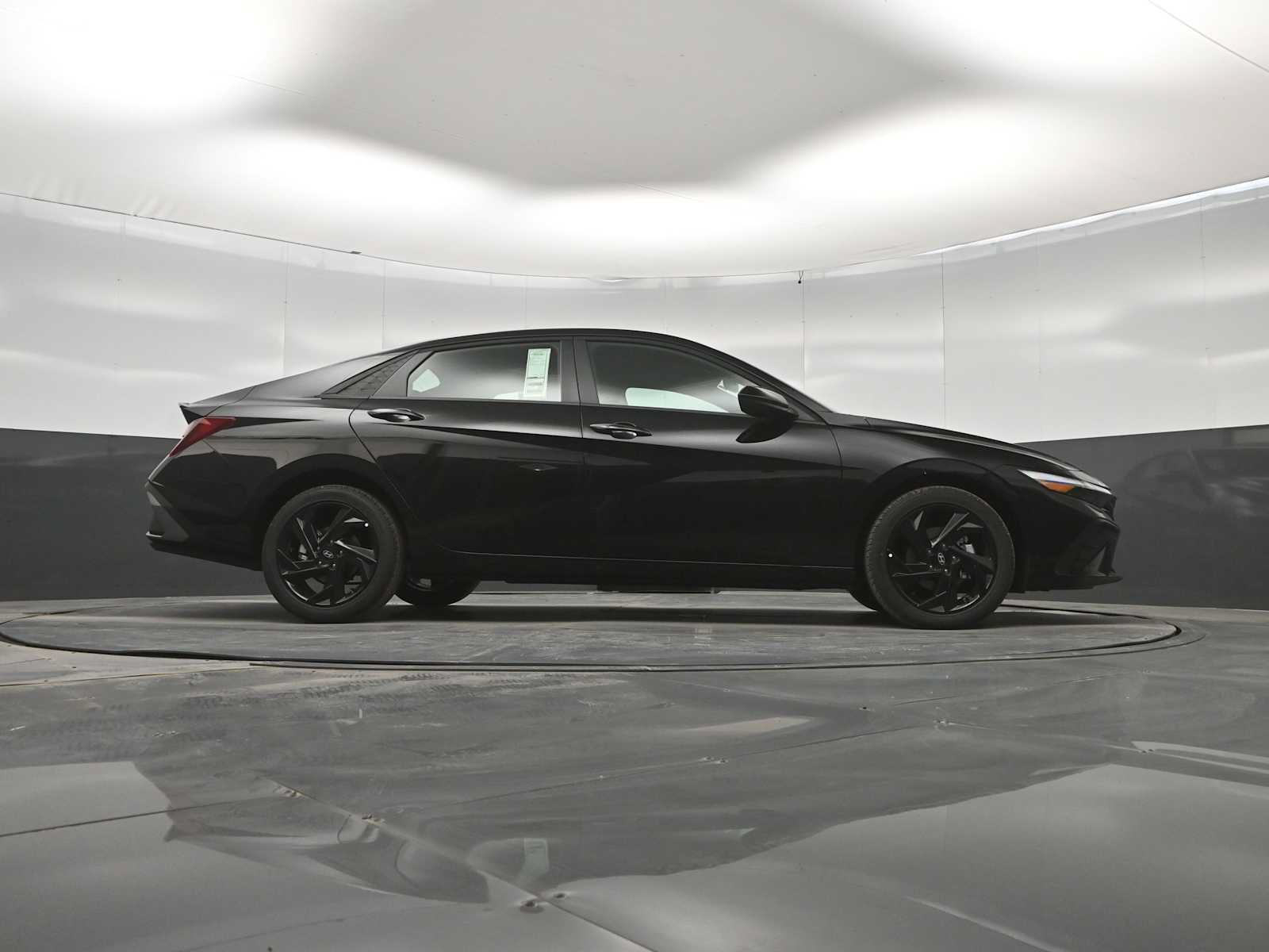 New 2026 Hyundai Elantra Sport FWD image 40