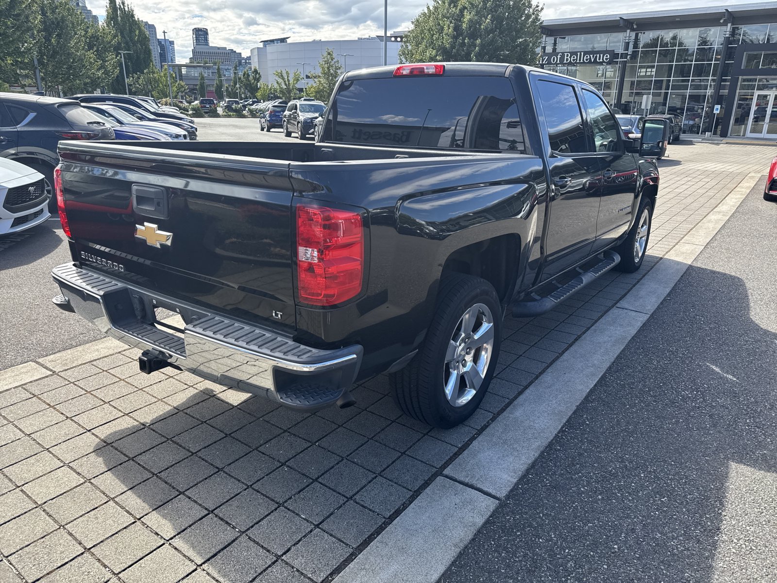 Used 2017 Chevrolet Silverado 1500 LT w/ Max Trailering Package RWD image 4