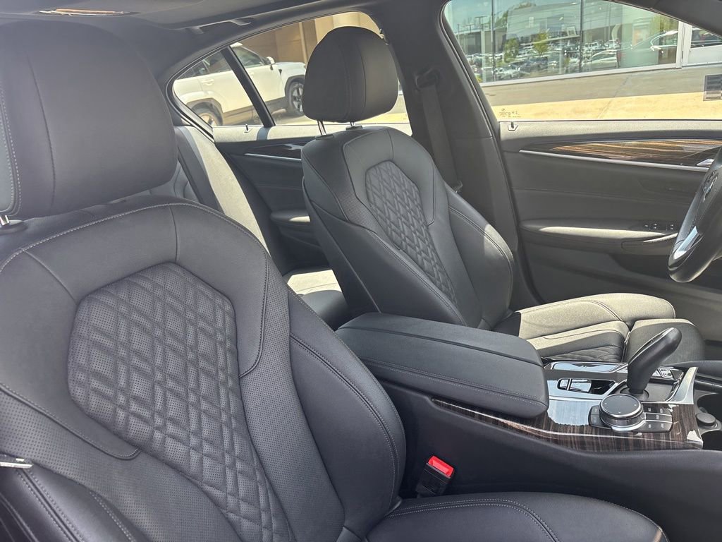 Used 2023 BMW 530i w/ Premium Package RWD image 15